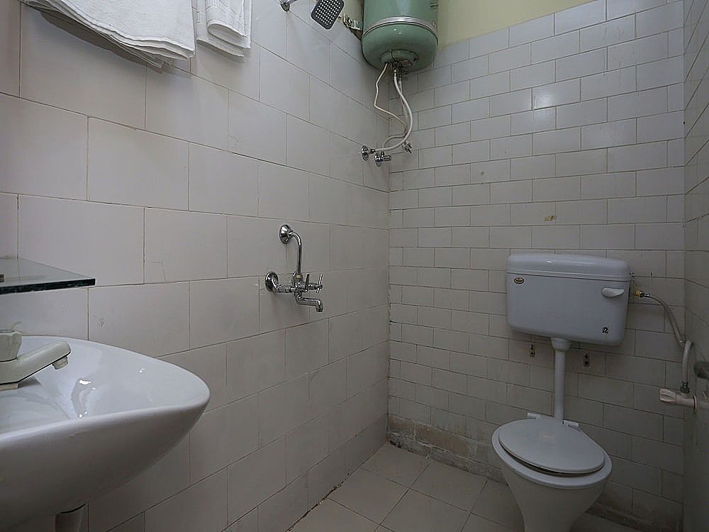 OYO 12228 Colonel corner Double or Twin Room 12