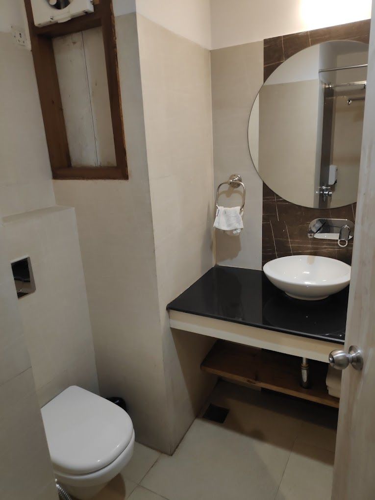 Hotel Aura Deluxe Double Bed Non AC Room 2