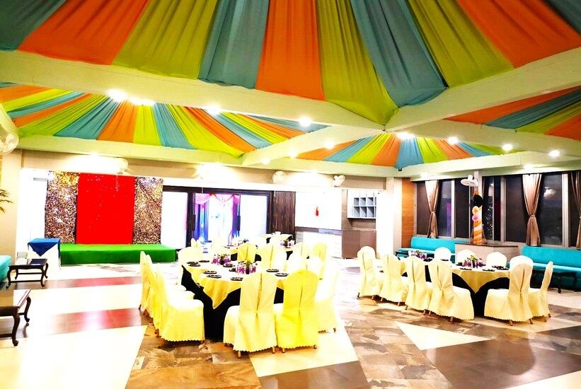 undefined La Pearl 9