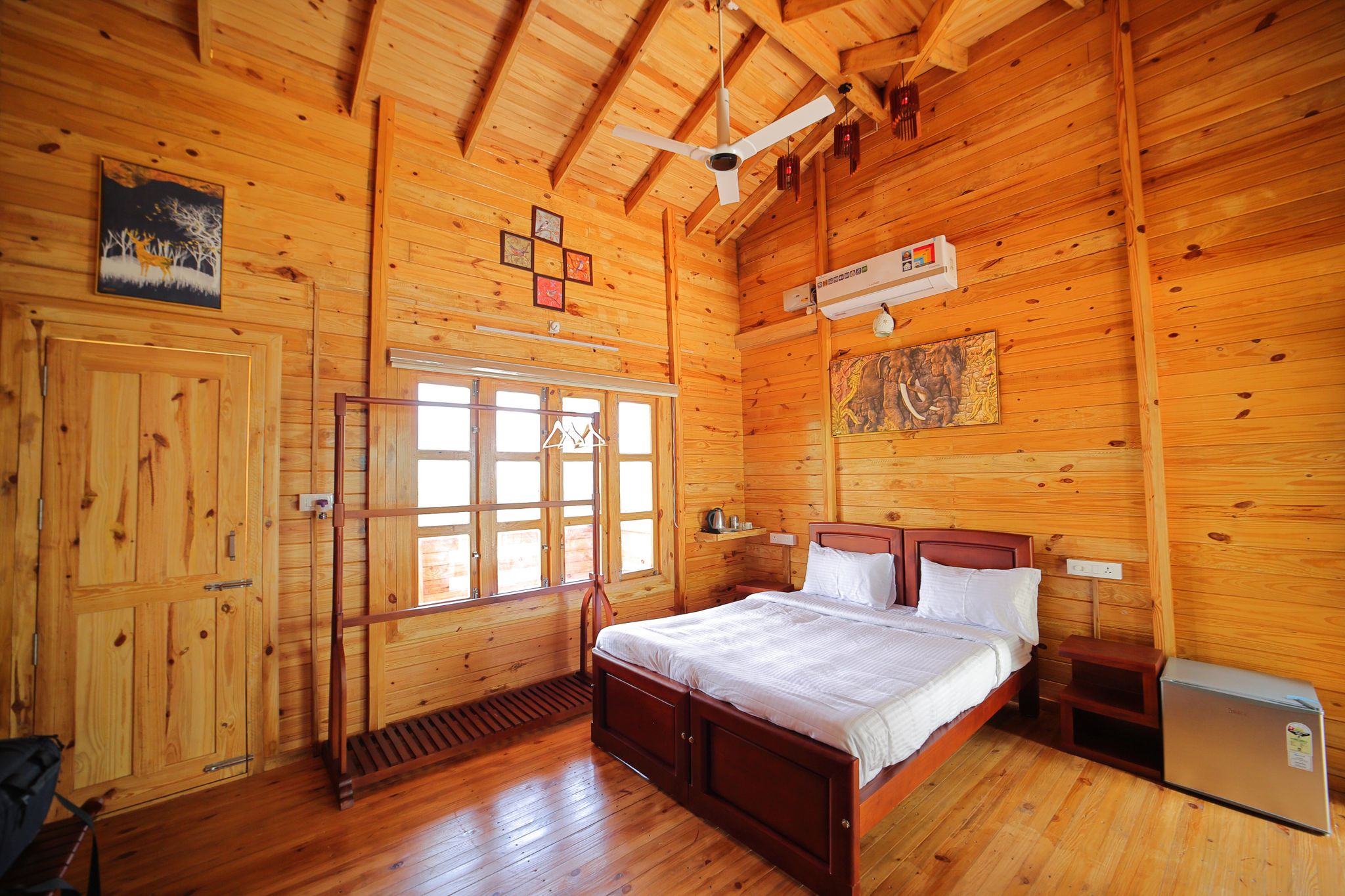 Woodrose Resort AC Deluxe Cottage 2