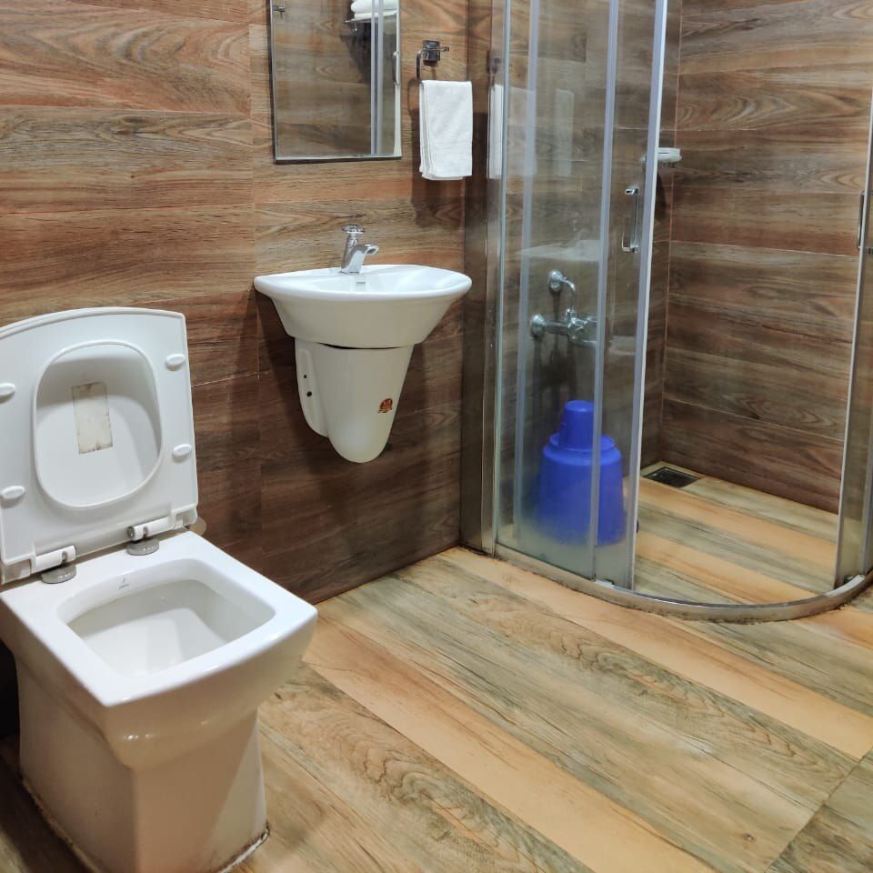 Woodrose Resort AC Deluxe Cottage 4