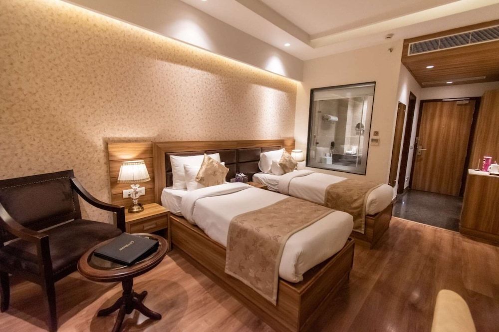 Hotel The Grand Ambassador Luxury Twin Room