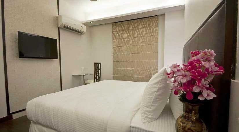 Maan Hotel And Restaurant Standard AC Room 3