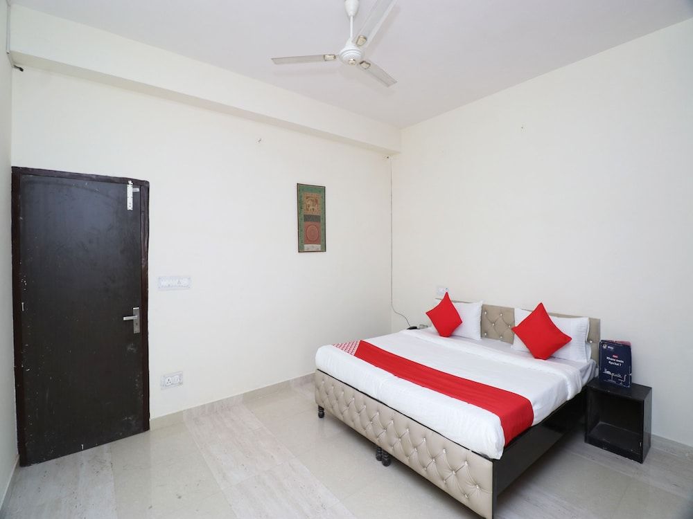 OYO 24466 Rio 7 Guest House Double or Twin Room 9