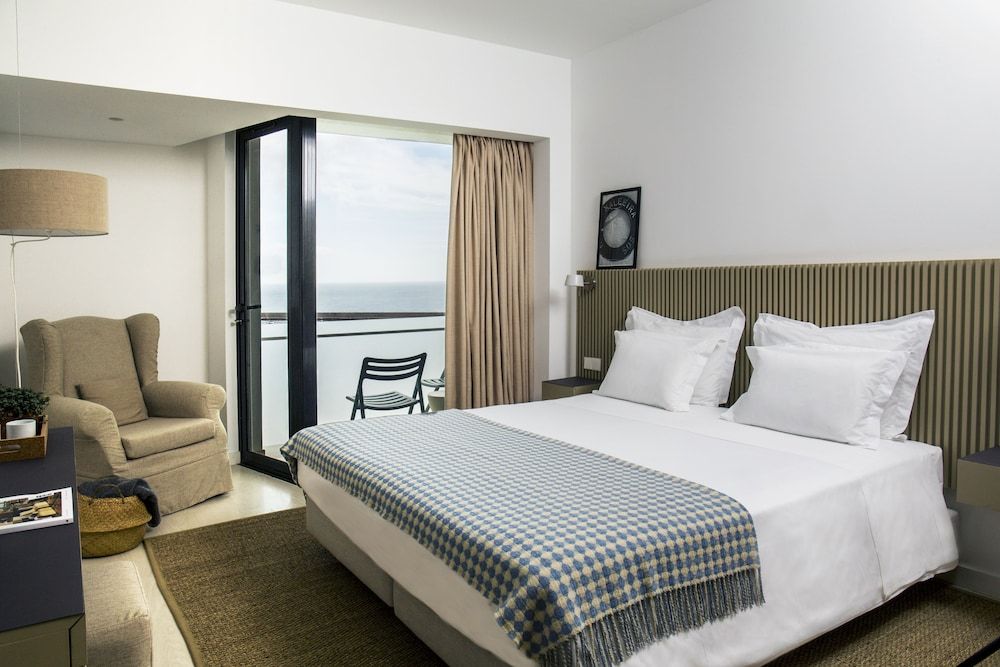Memmo Baleeira - Design Hotels Double Room, Partial Sea View 2