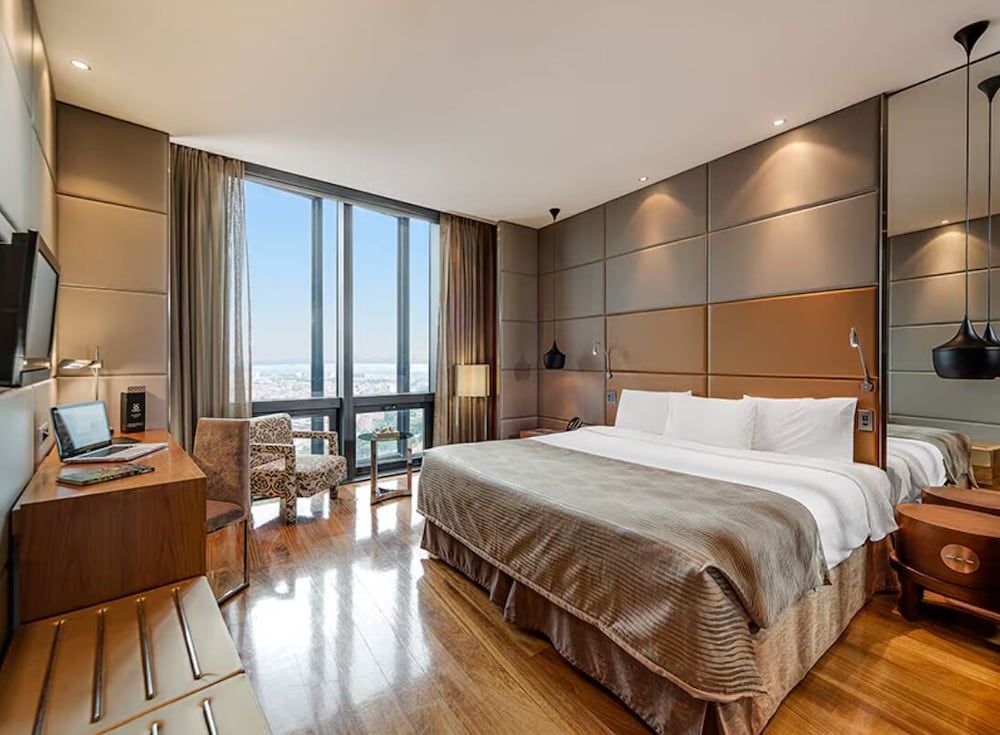 Eurostars Madrid Tower Superior Room 4