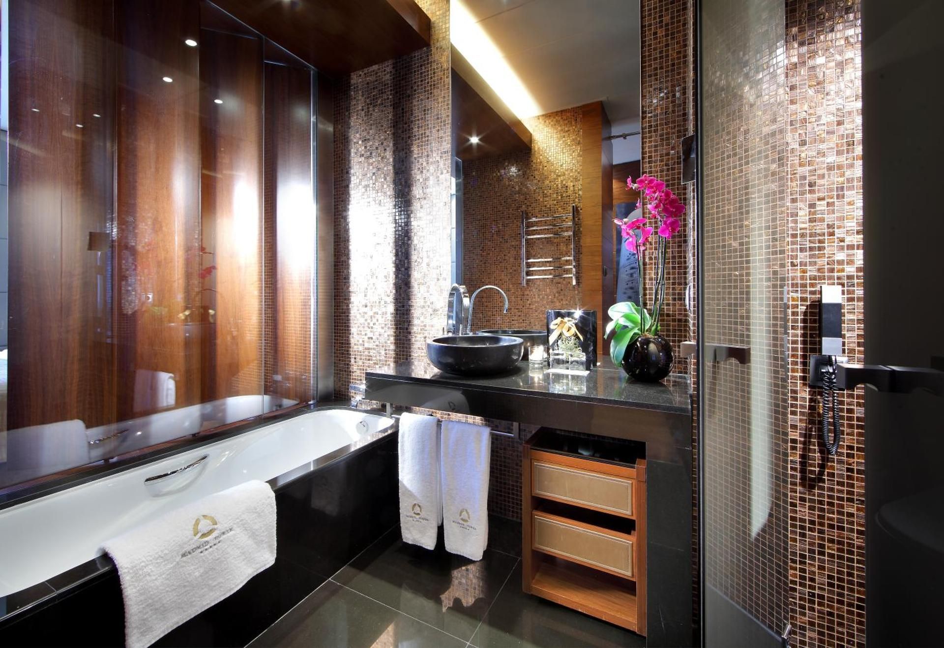 Superior Double or Twin Room with Paseo de la Castellana Views