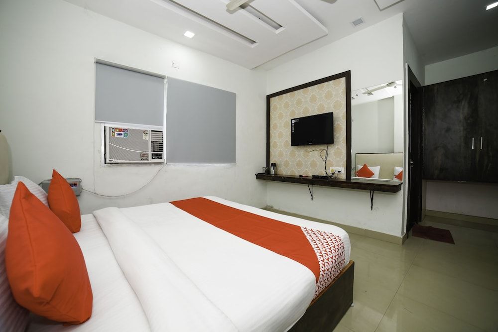 undefined OYO 29773 C P Palace 9