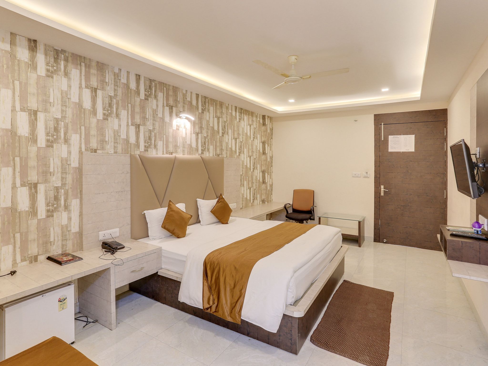 Executive AC Room with Work Desk