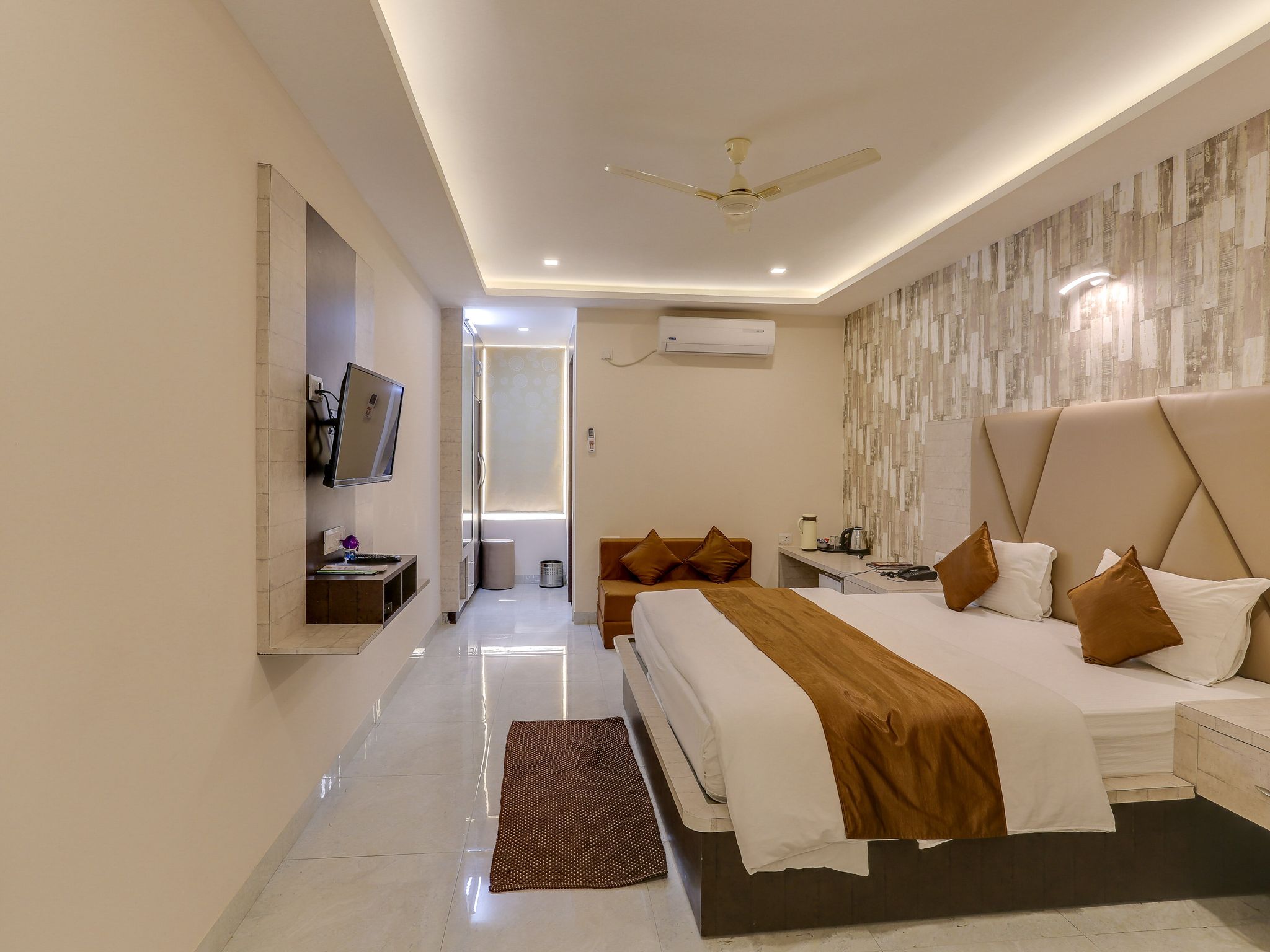 Executive AC Room with Work Desk