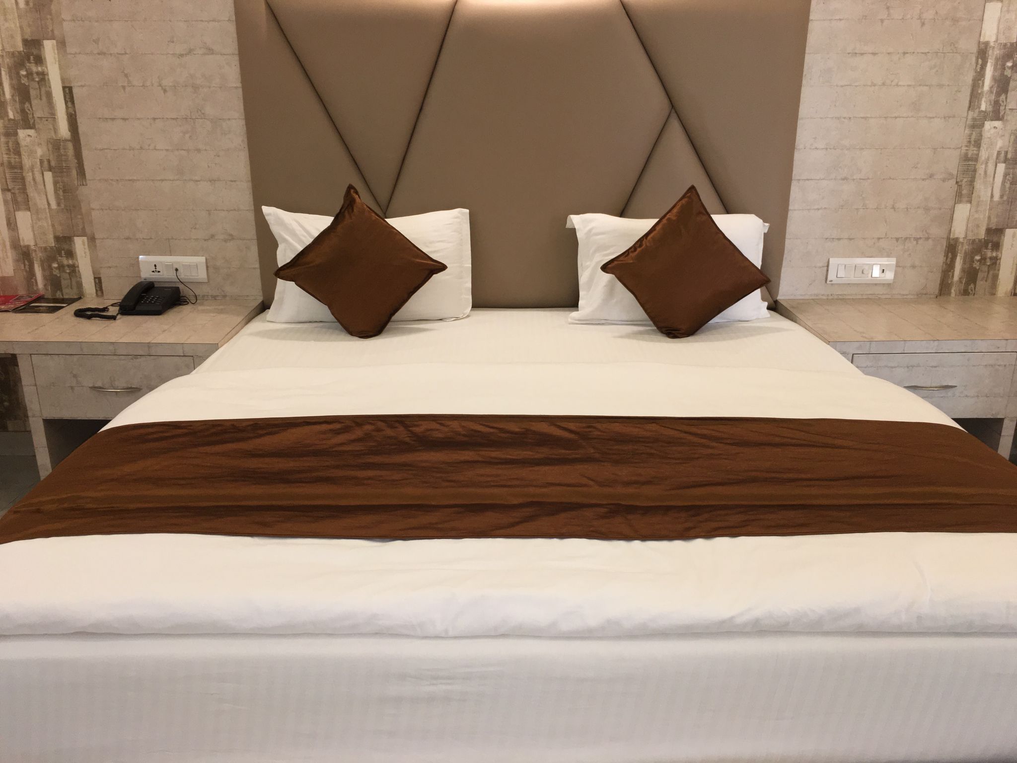 Executive AC Room with Work Desk