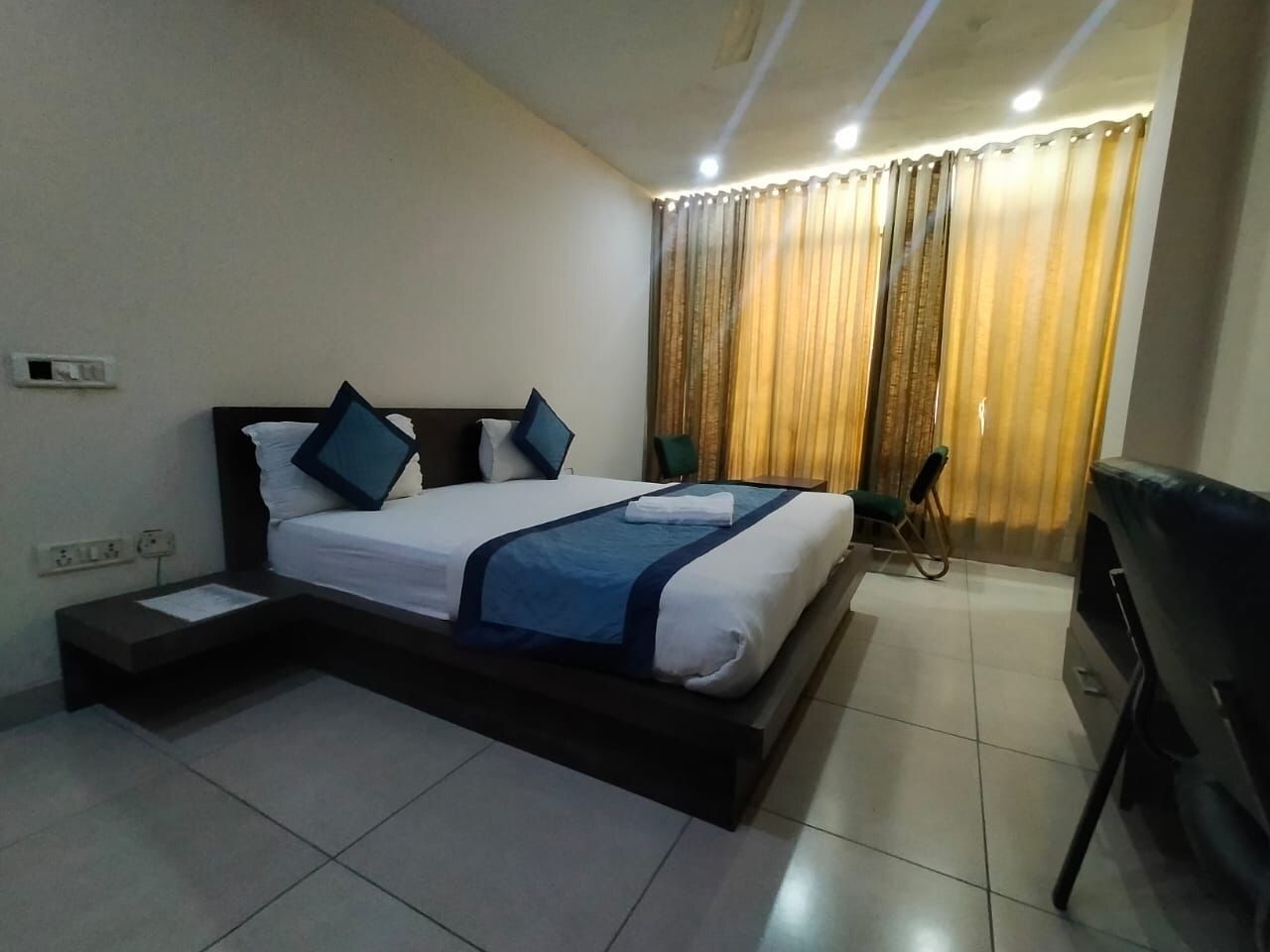 Hotel Maya Inn Corporate Room 3