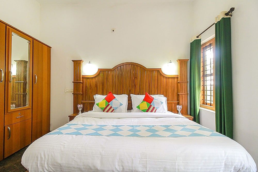 OYO Home 26987 Exotic Stay Standard Room 3