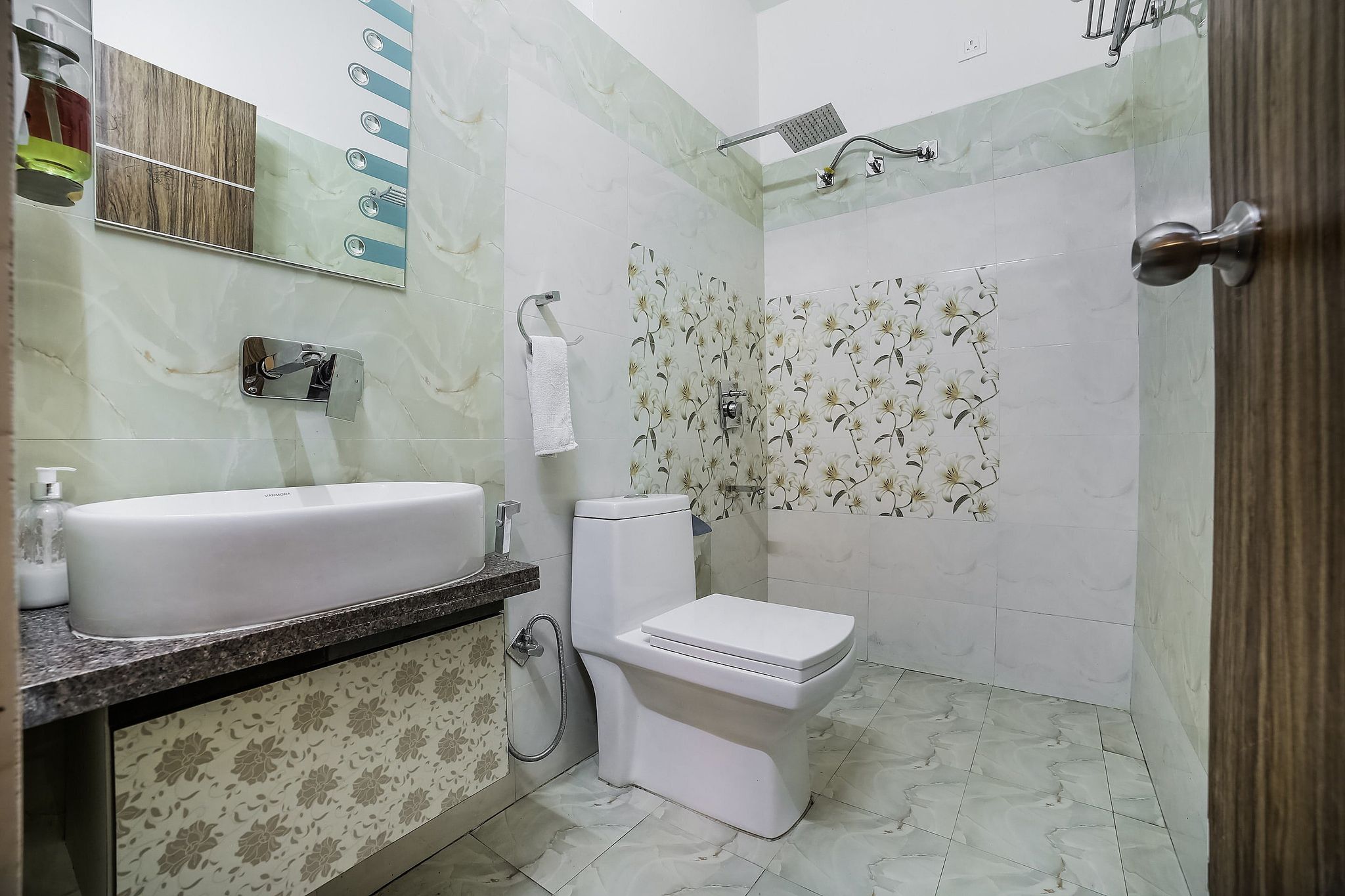 Super Hotel O GMS Road Near Bus Stand Classic 8