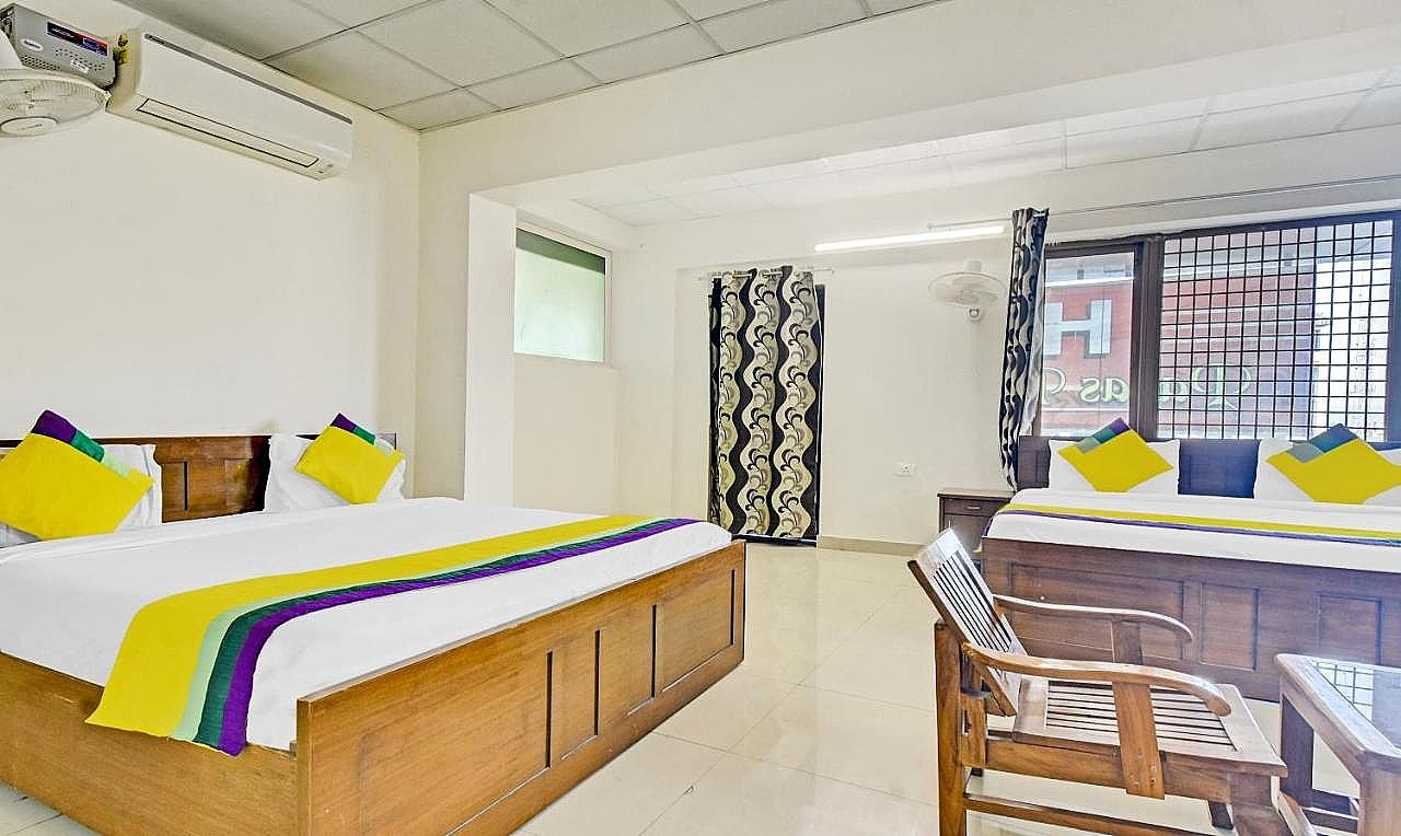 undefined Hotel Paras Tower 6