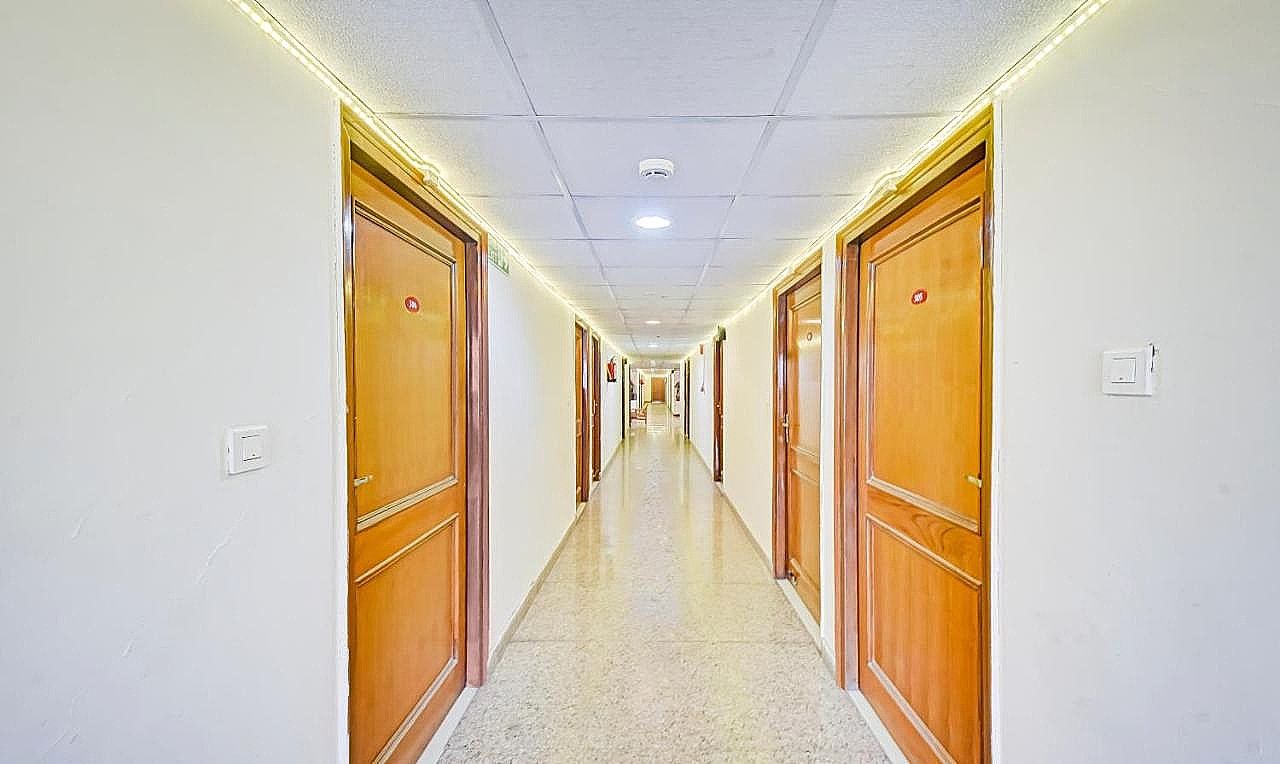 undefined Hotel Paras Tower 8
