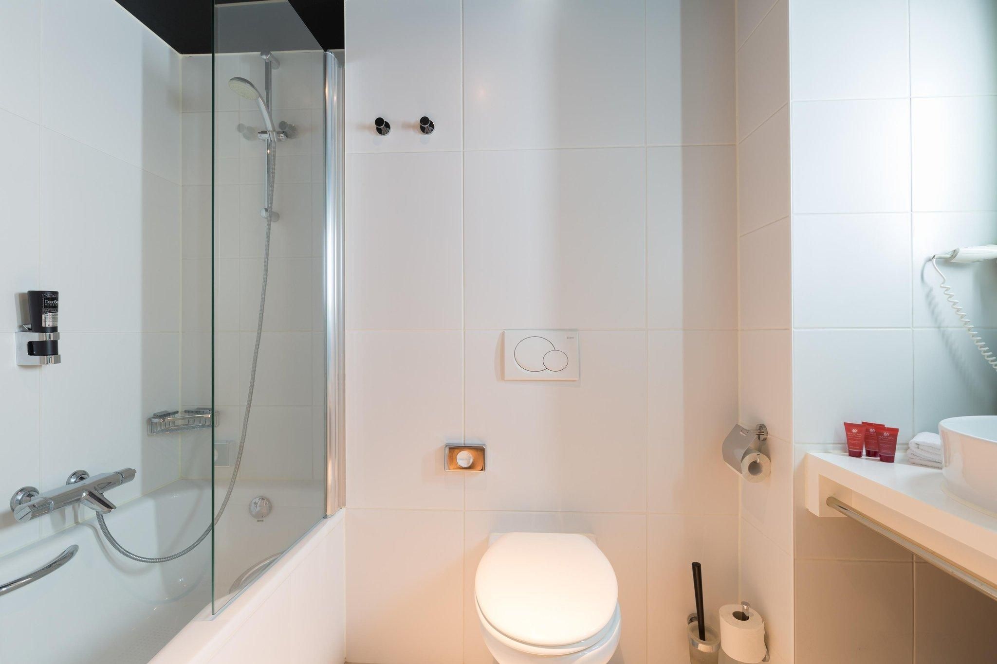 Leonardo Hotel Almere City Center Superior - 1 Double Bed 2