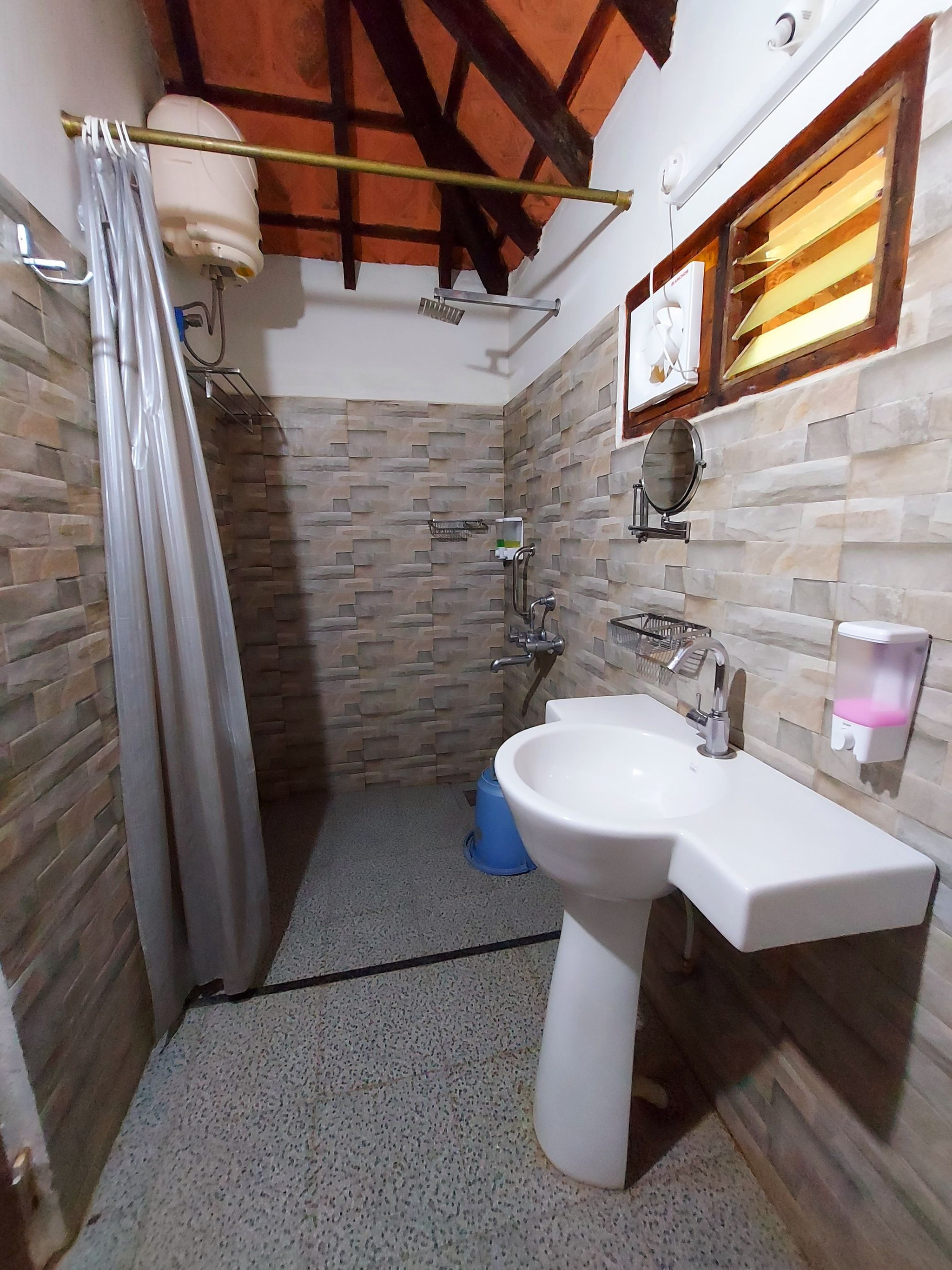 Om Bodhi Retreat Garden view budget cottage 38