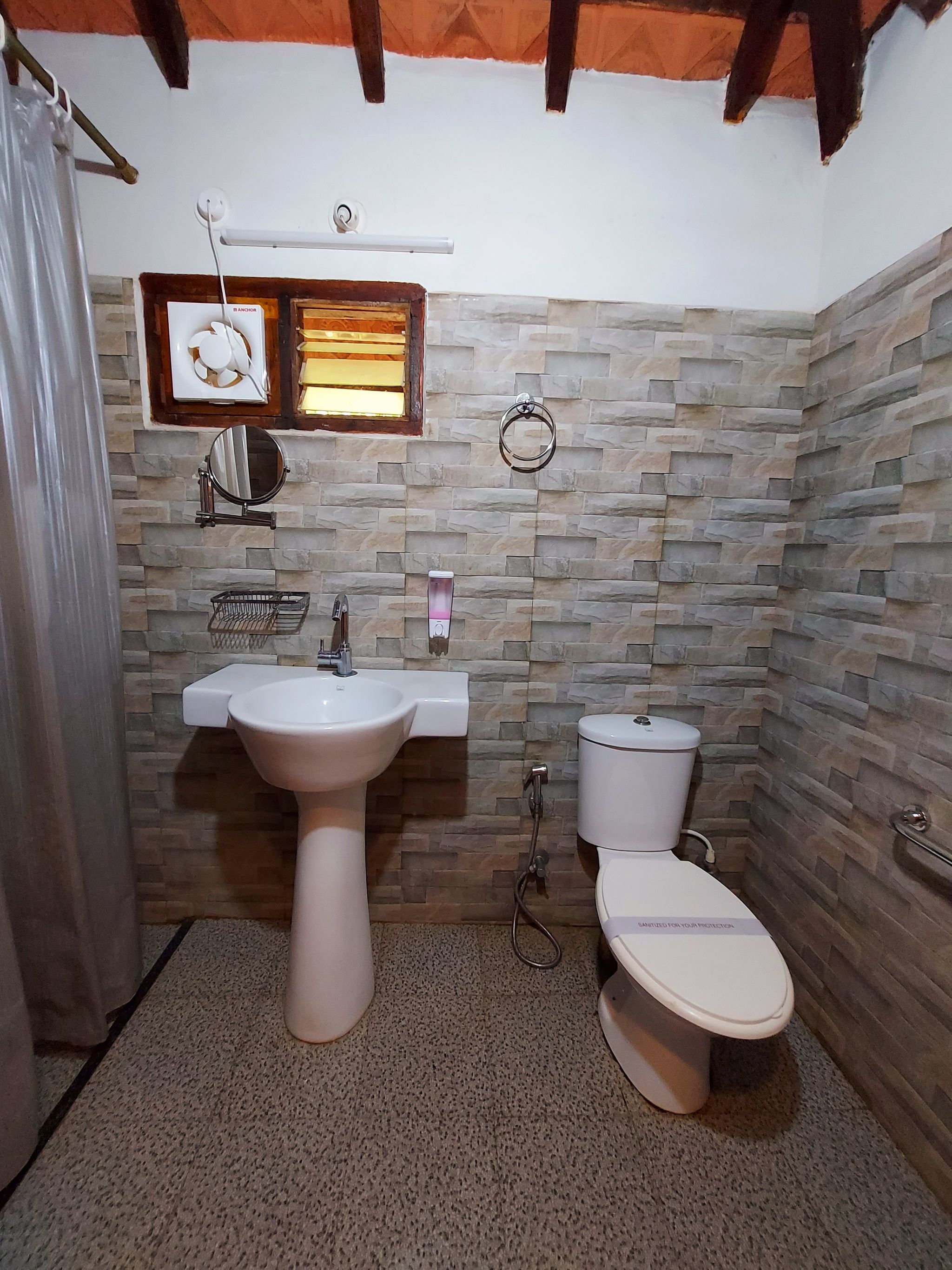 Om Bodhi Retreat Garden view budget cottage 34