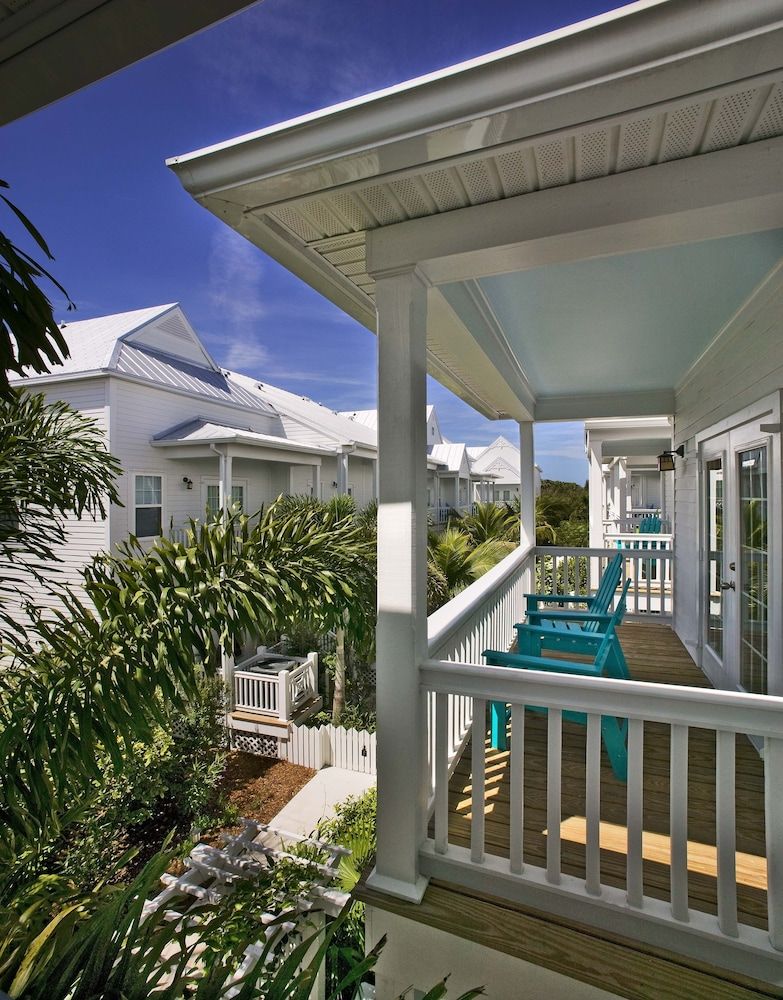 undefined Parrot Key Hotel & Villas 2