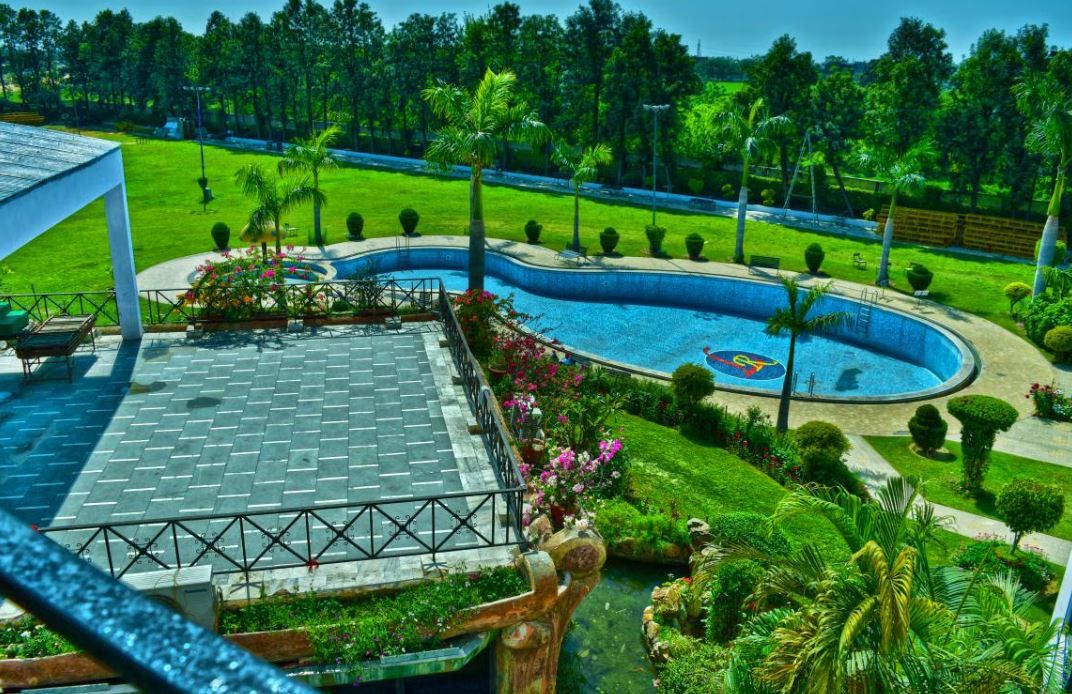 Pool