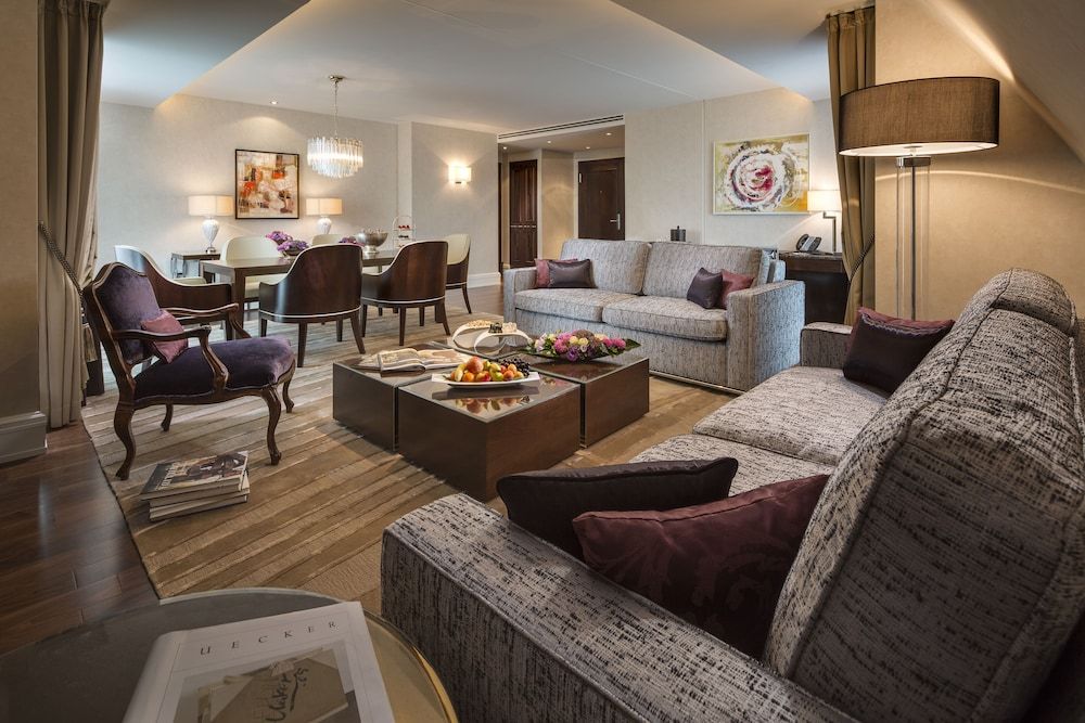 undefined Breidenbacher Hof 8