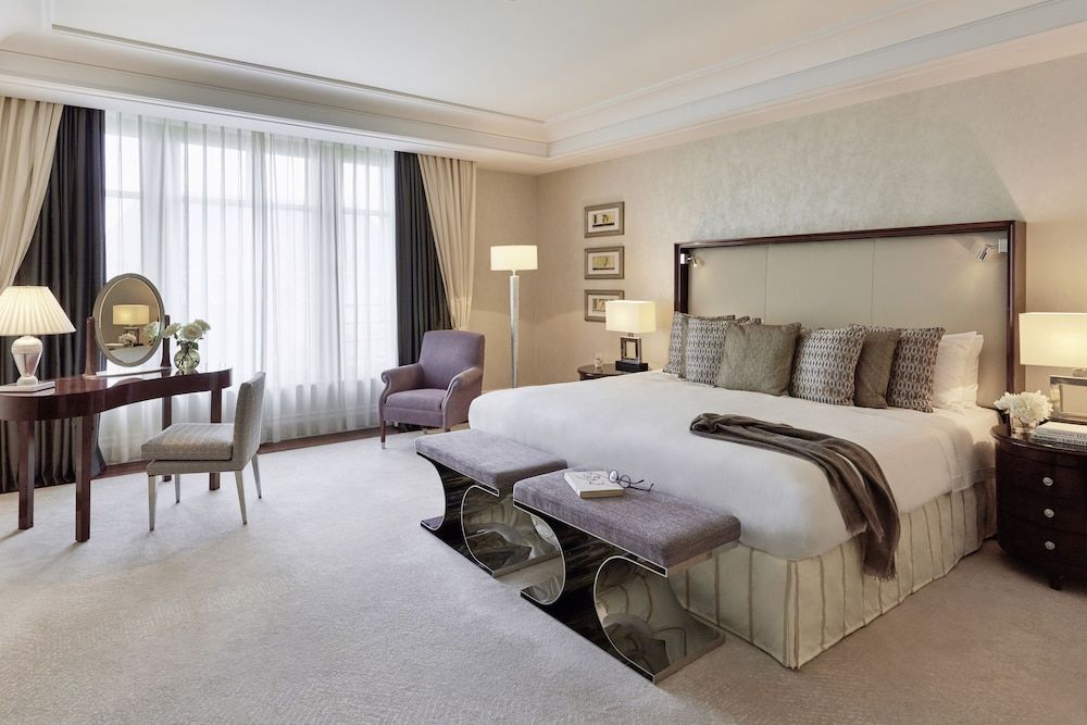 undefined Breidenbacher Hof 3