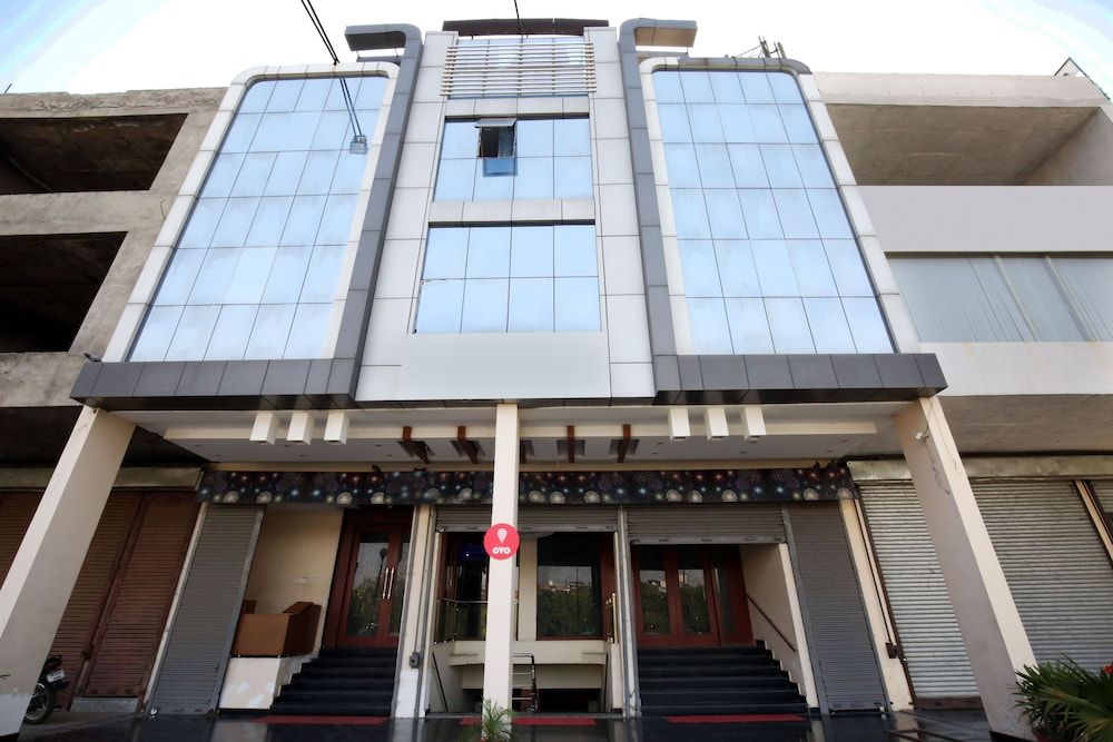 undefined OYO 8865 Hotel Baj Celebration