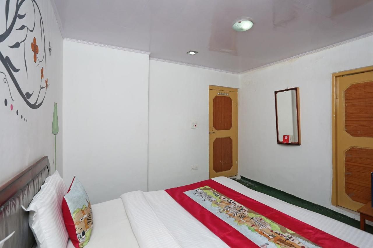 undefined OYO Flagship 9083 Hotel Palace Pahalgam 7
