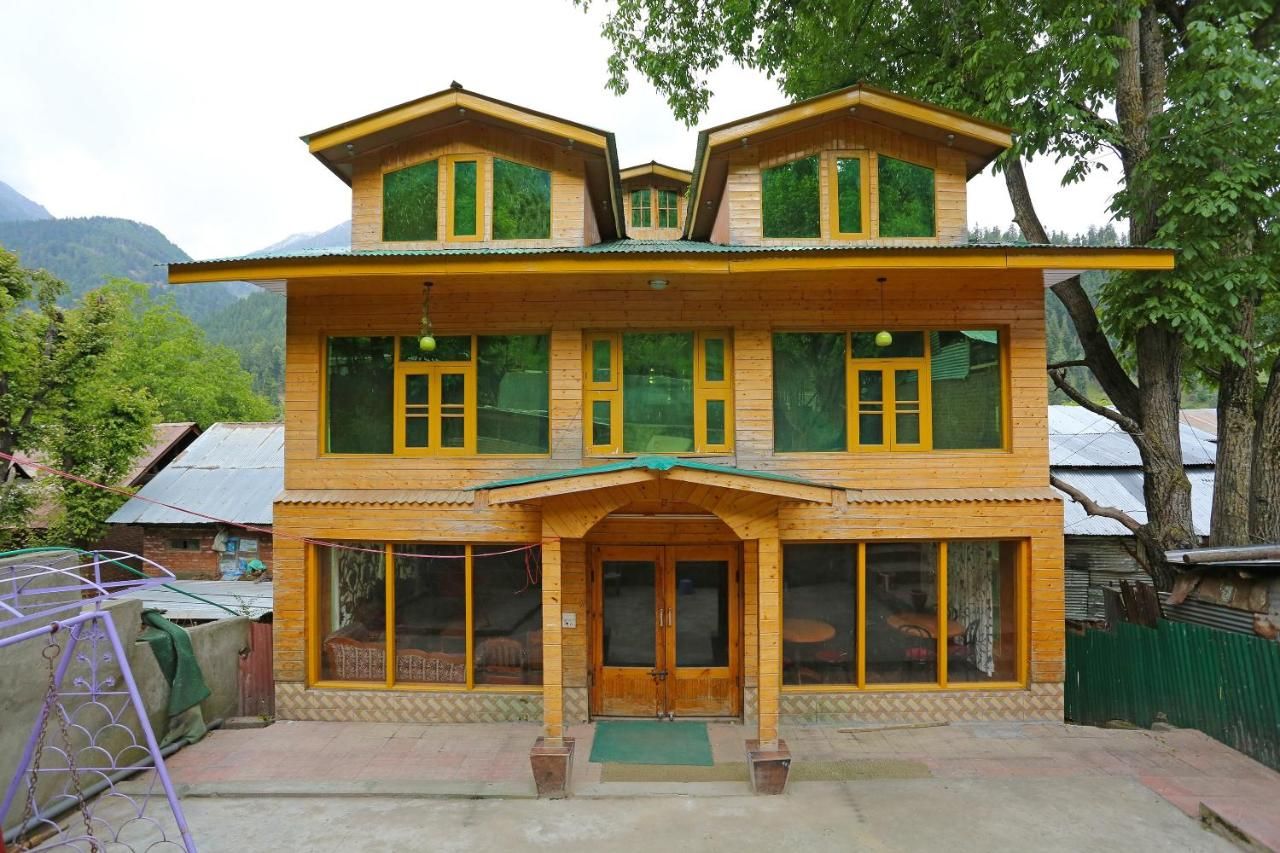 undefined OYO Flagship 9083 Hotel Palace Pahalgam 3