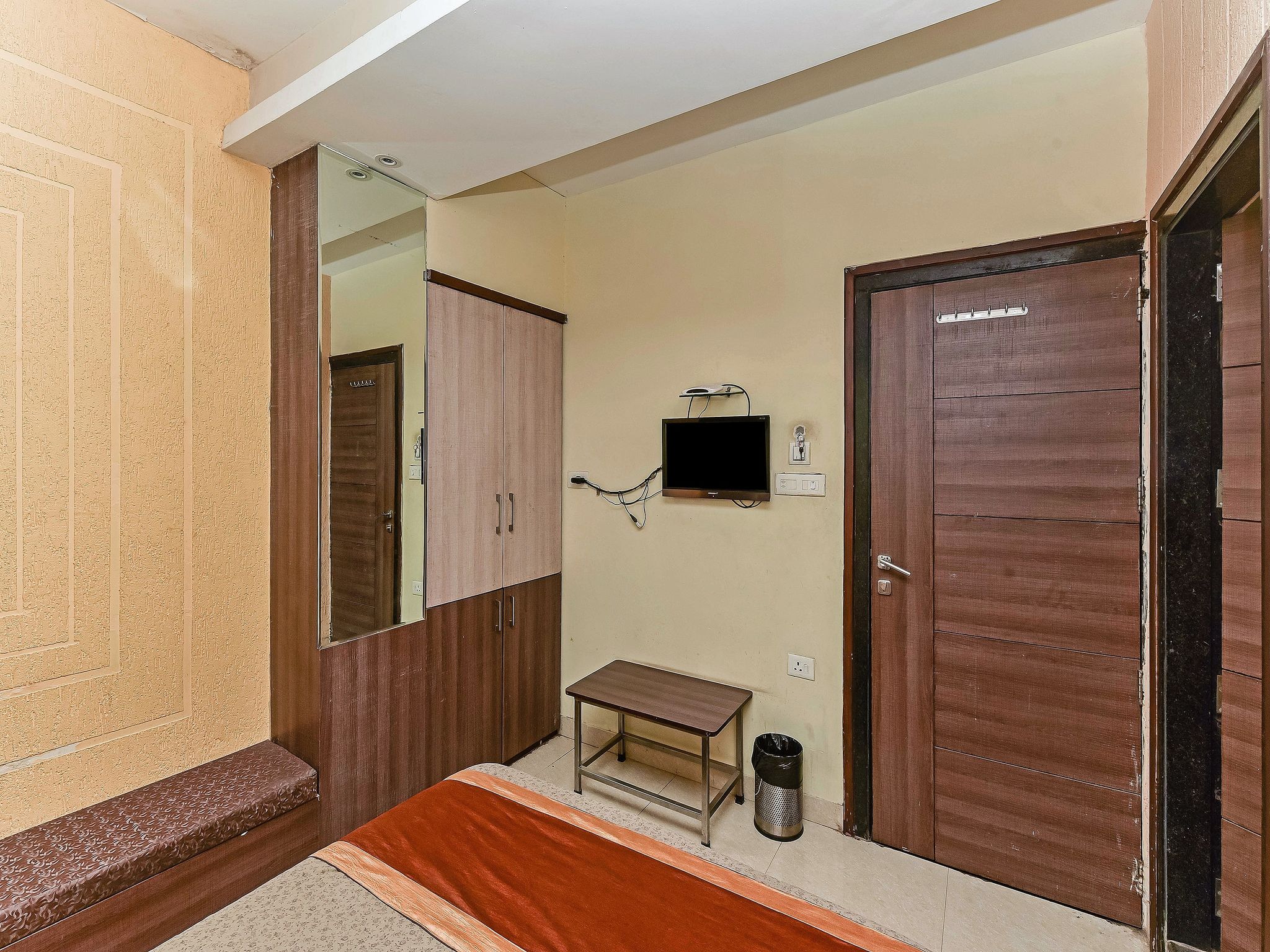 Hotel Brij Palace Deluxe Double AC Room 6