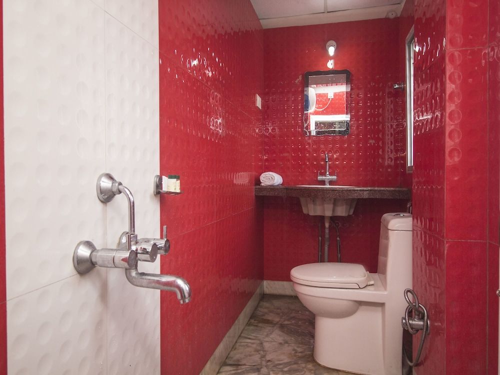 OYO 17215 Garg Residency Standard Room 14