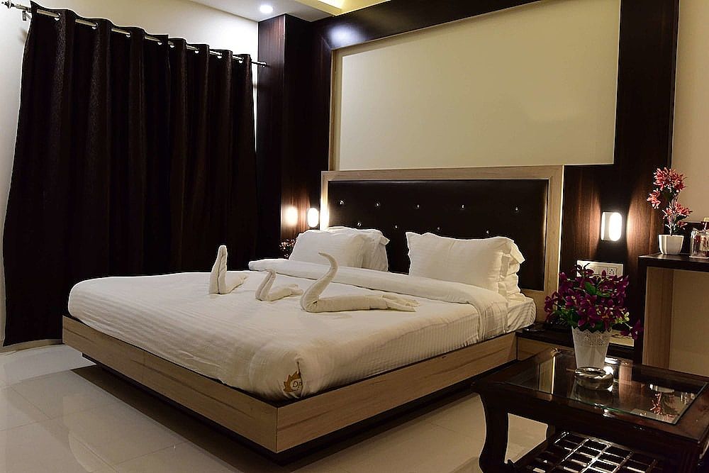 Hotel Dayal Shree Paradise Elite Room