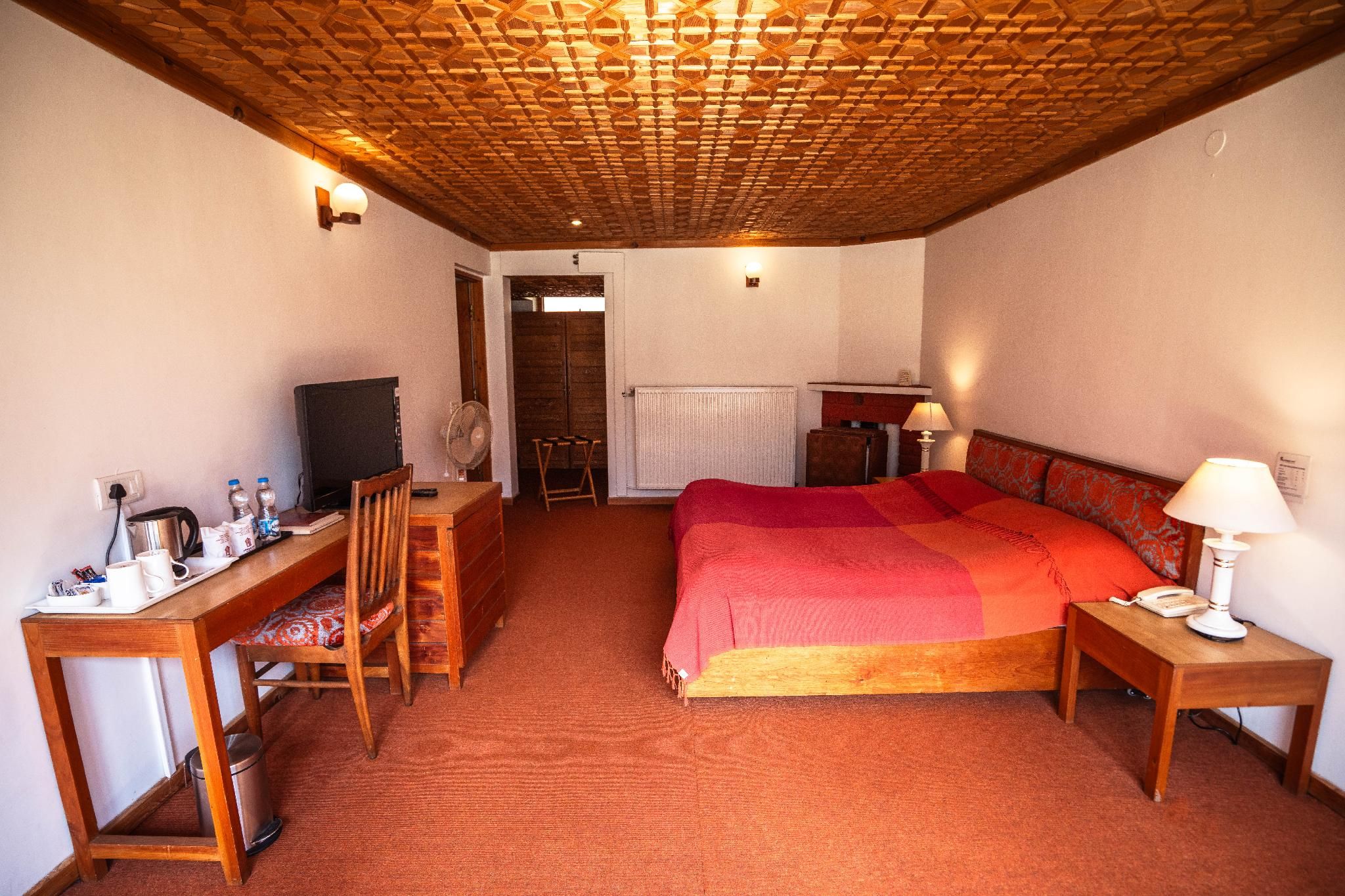 Pahalgam Hotel Deluxe Double Room 5