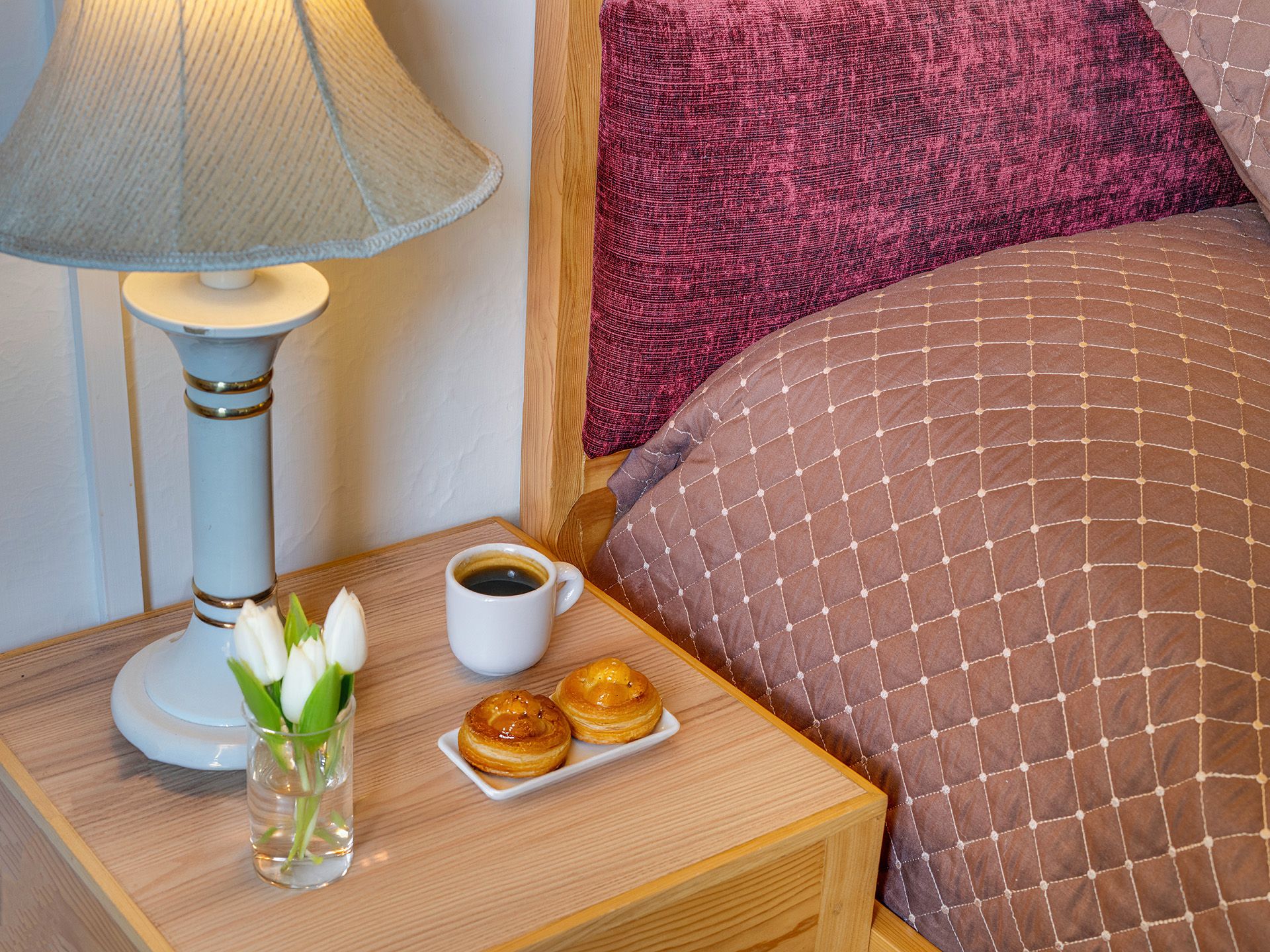 Pahalgam Hotel Deluxe Double Room 8