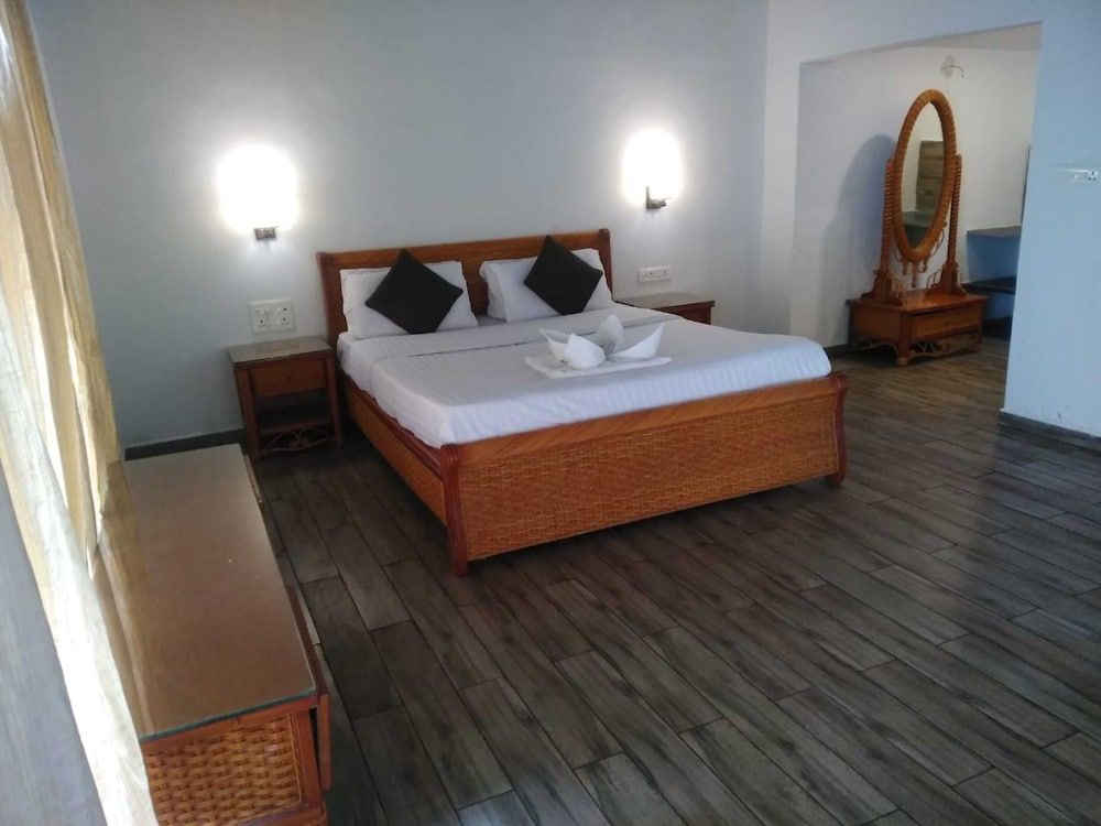 Vraksh Resort Luxury Villa Cottage With Private Balcony 