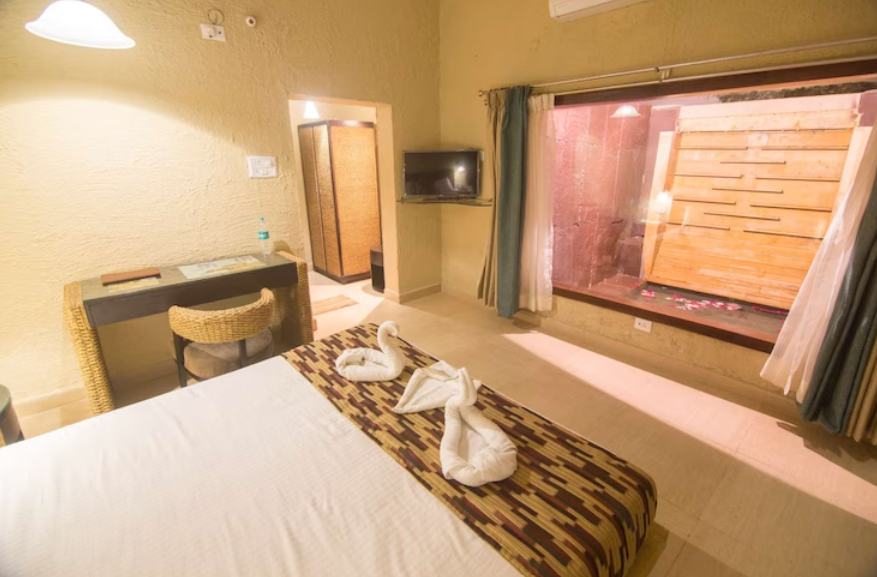 Super Deluxe Cottage With Dip Pool 