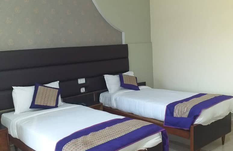 undefined Hotel Samrat 4