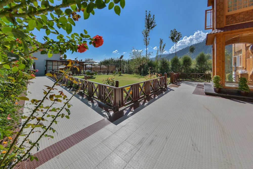 Children's play area - outdoor