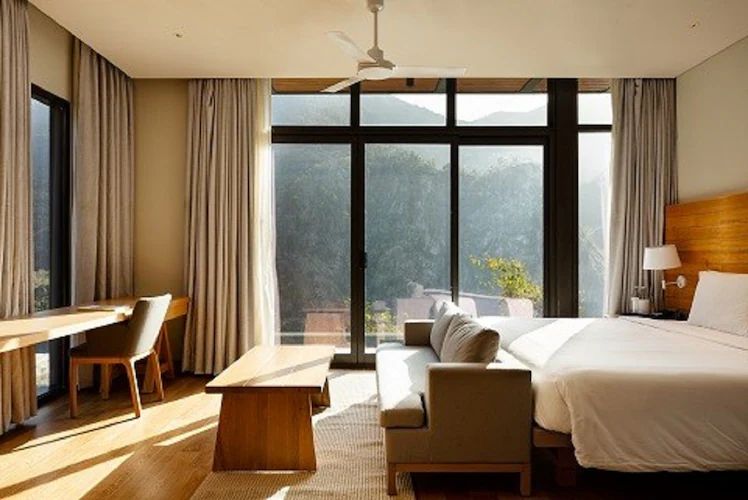 Superior Room King Bed