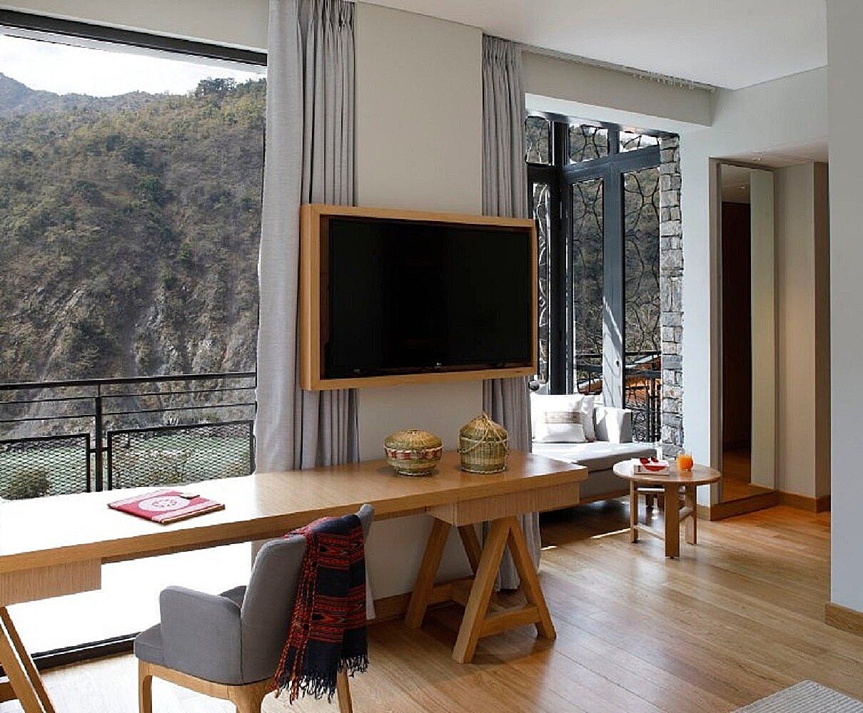 Gangotri Villa King Bed with Sitout and Bathtub