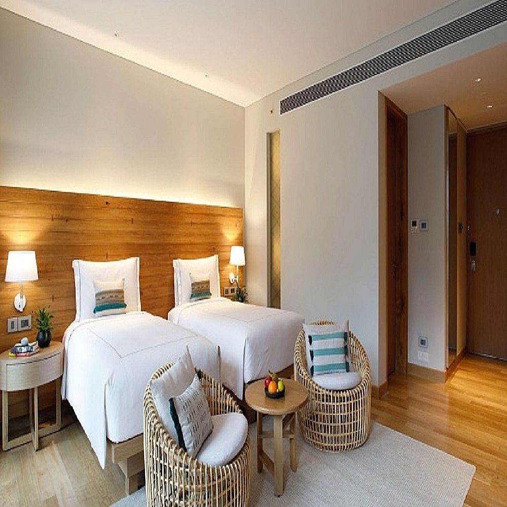 Deluxe Room Twin Bed Ganges View
