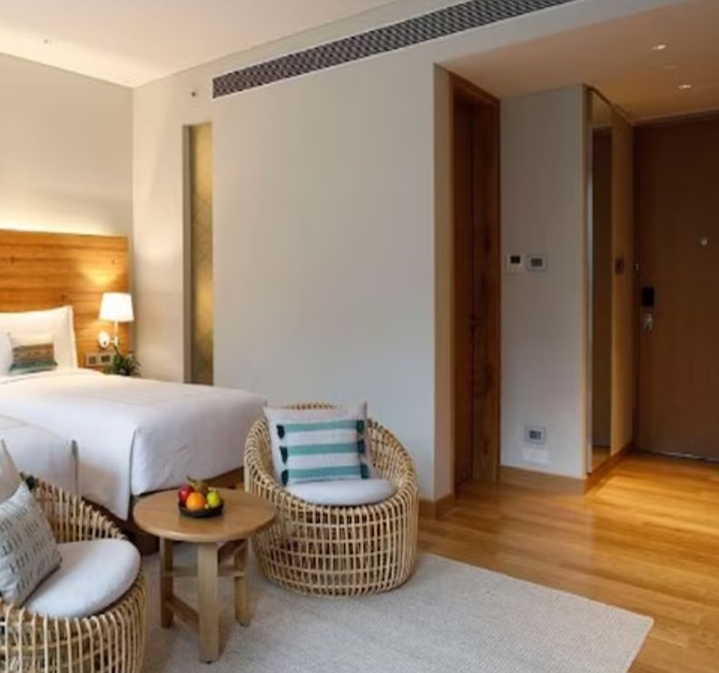 Deluxe Room Twin Bed Ganges View