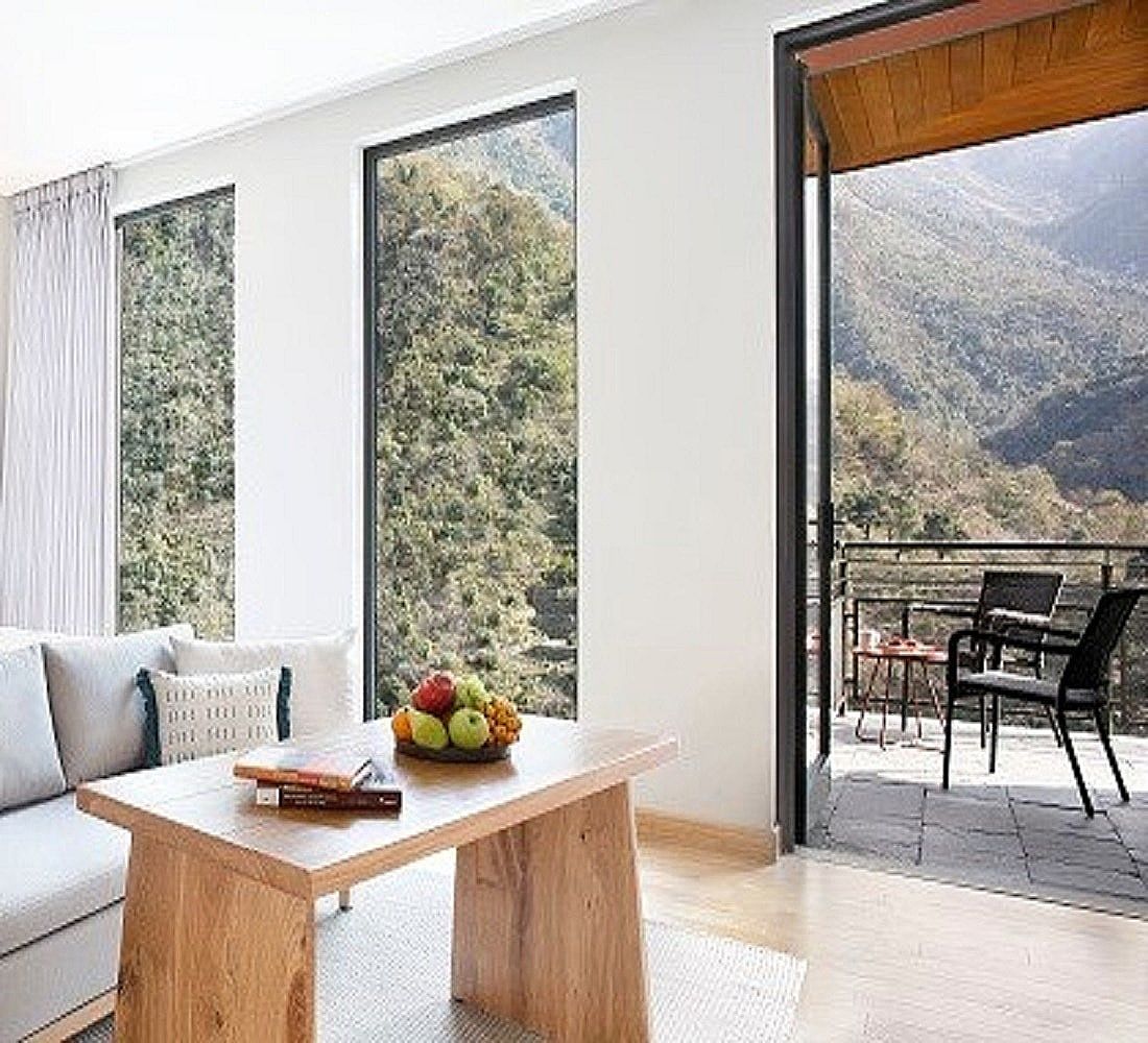 Gangotri Villa King Bed with Sitout and Bathtub