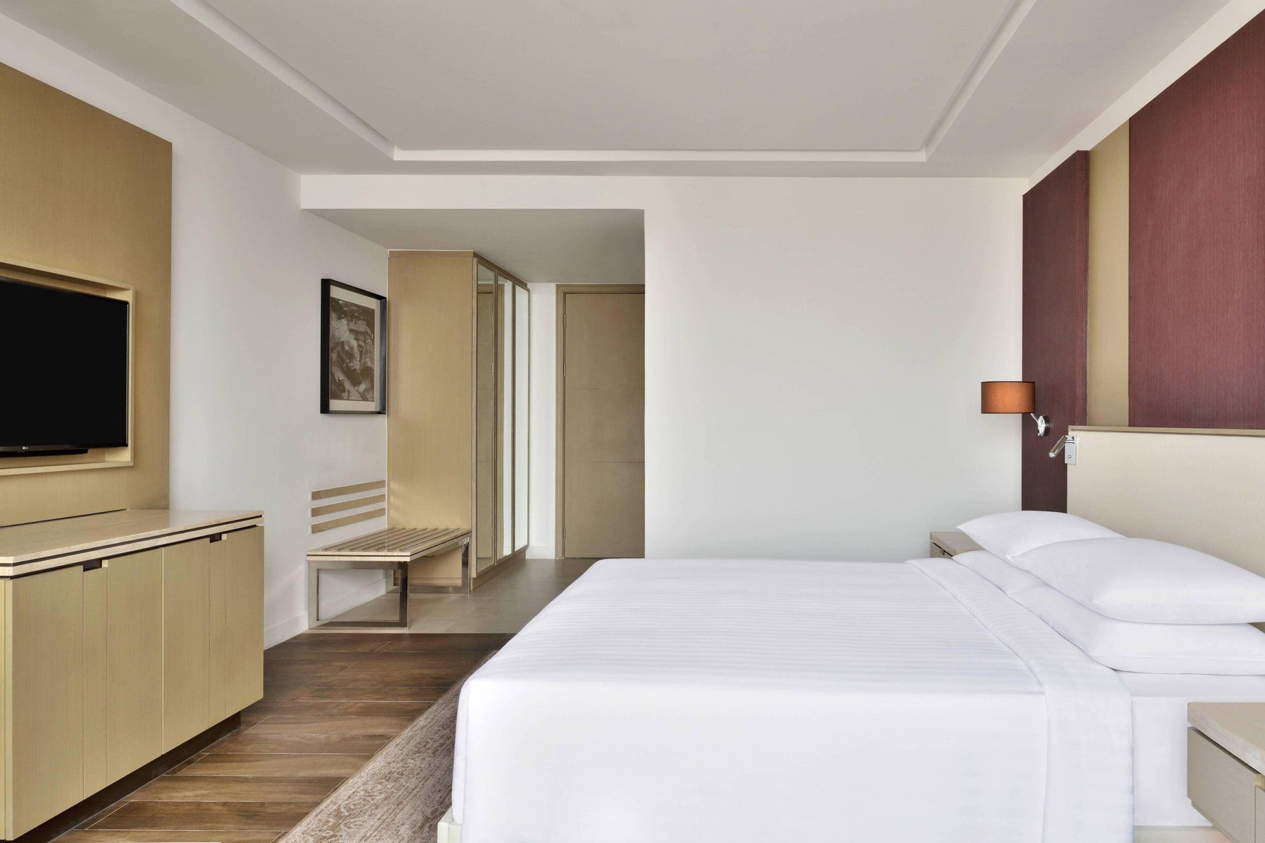 Deluxe King Guest Room