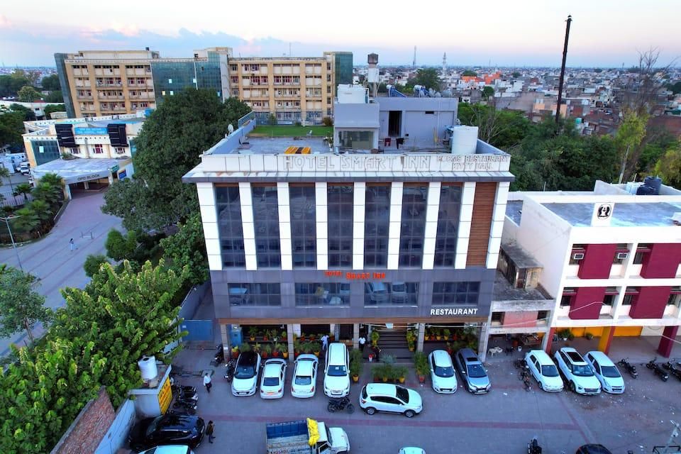 undefined  Hotel Smart Inn 2