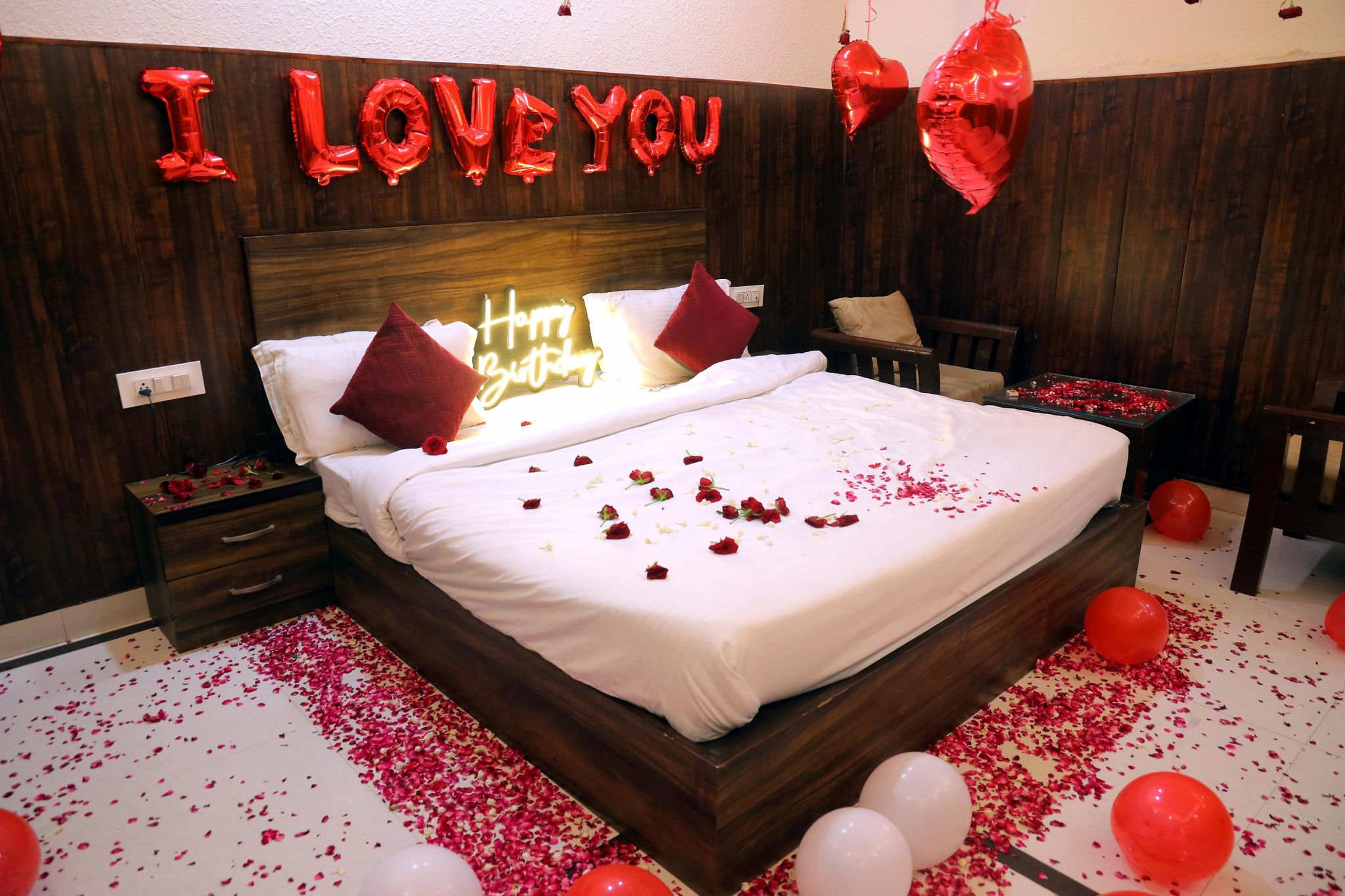 Deluxe Room (High Speed Wi-Fi)