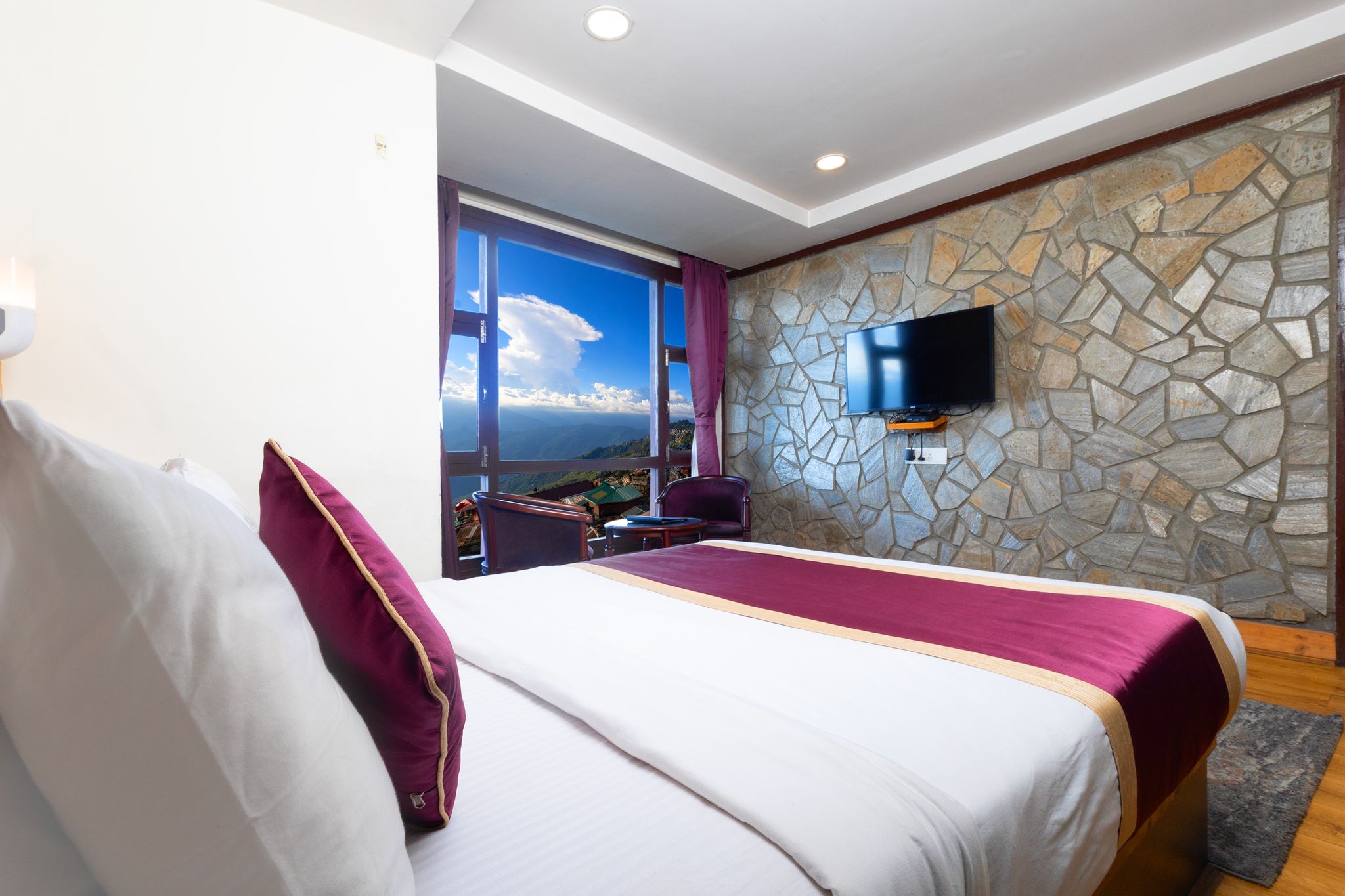 Premium Room with Kanchenjunga 