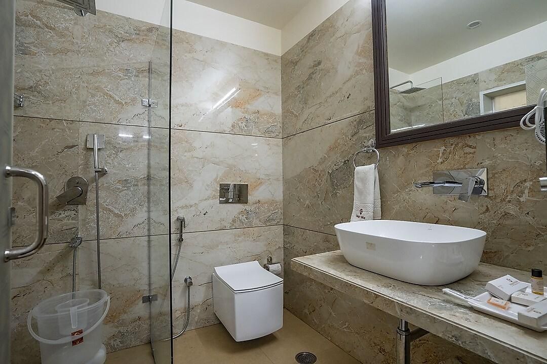 Hotel Wisteria Blue Supreme AC Room With WIFI 6