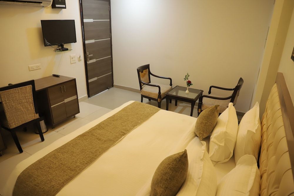undefined Hotel Green Castle 9